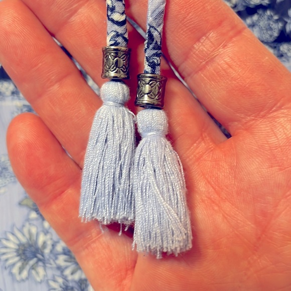 Women’s Size XL Blue Patterned Sheer Lined Tunic - Picture 8 of 8